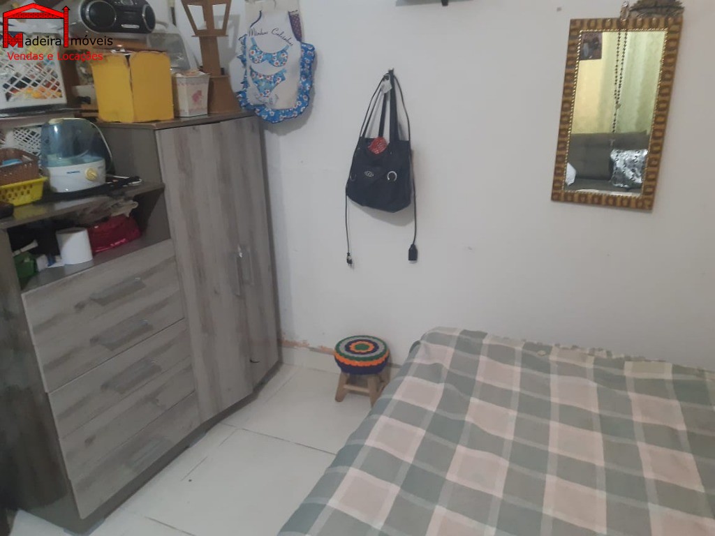 Casa à venda com 2 quartos, 140m² - Foto 4