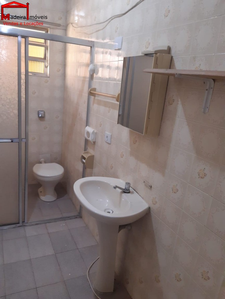 Casa à venda com 3 quartos, 100m² - Foto 4