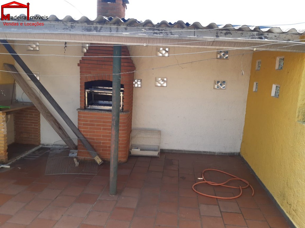 Casa à venda com 3 quartos, 100m² - Foto 2