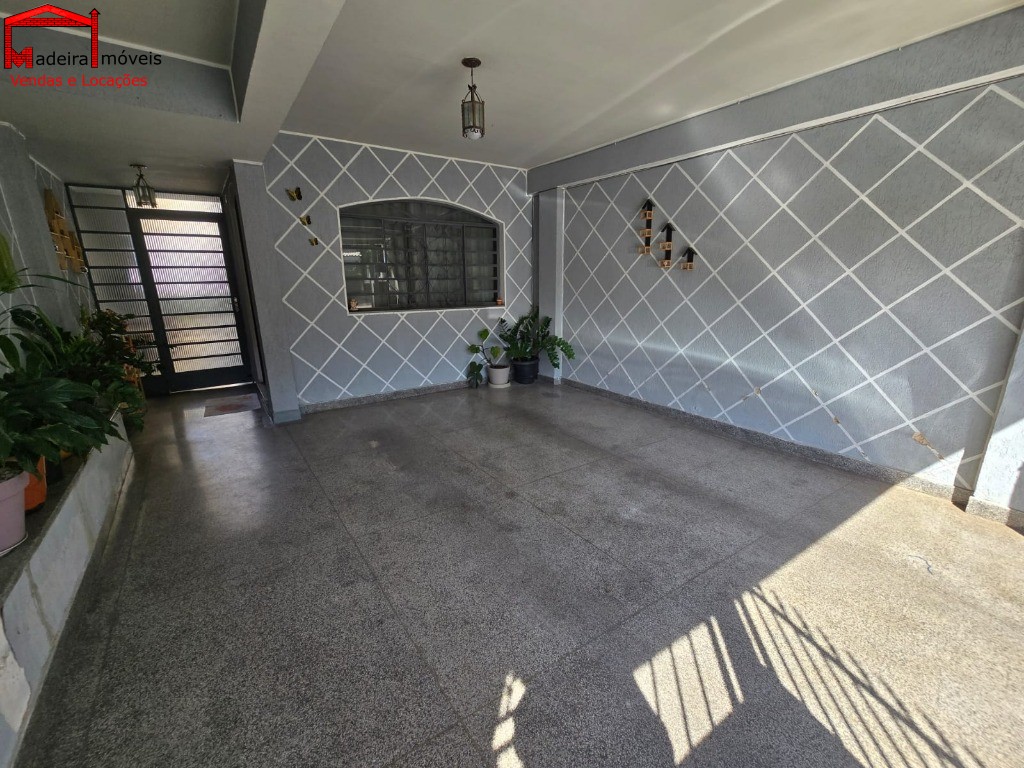 Sobrado à venda com 4 quartos, 125m² - Foto 1