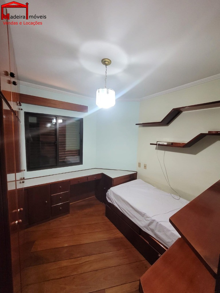 Apartamento à venda com 3 quartos, 234m² - Foto 13