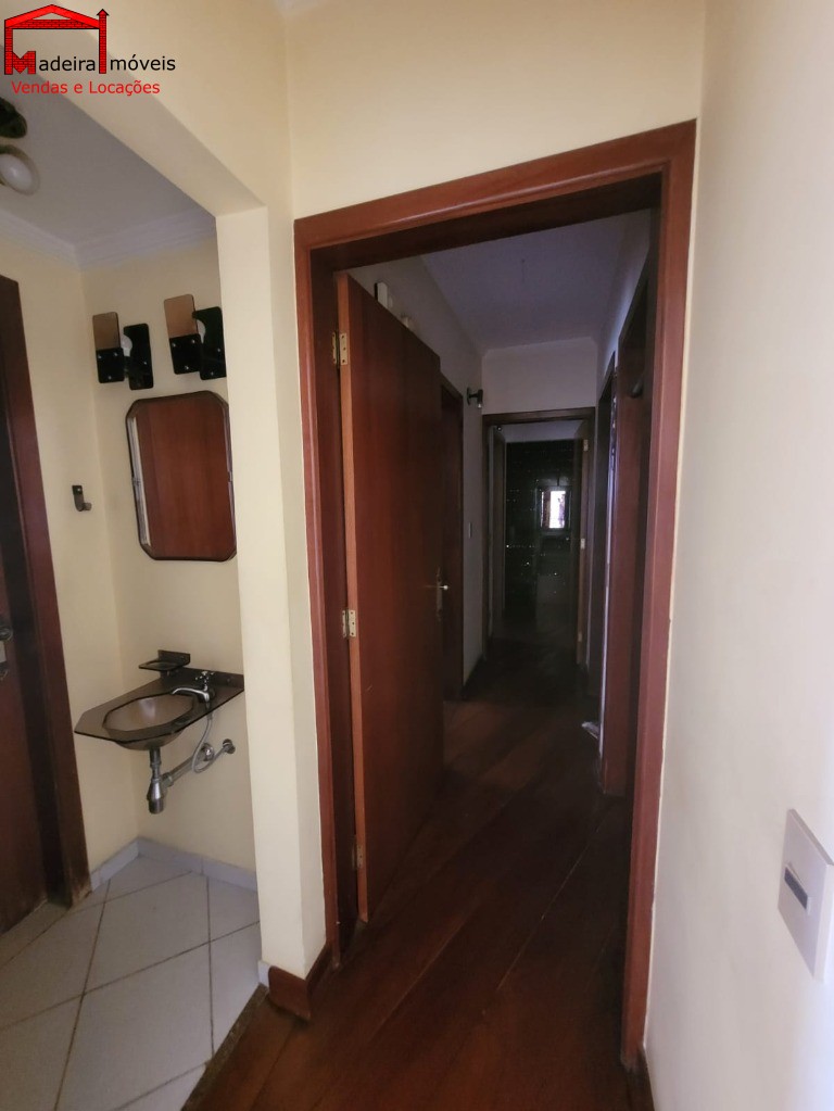 Apartamento à venda com 3 quartos, 234m² - Foto 11