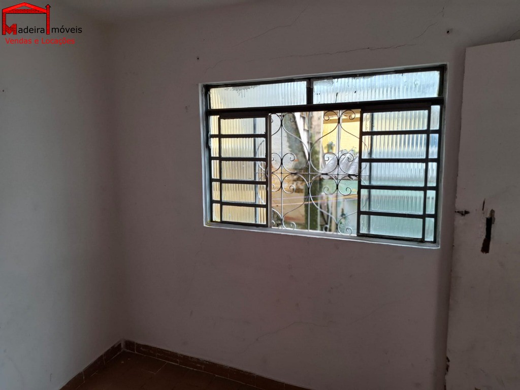 Casa à venda com 2 quartos, 150m² - Foto 2