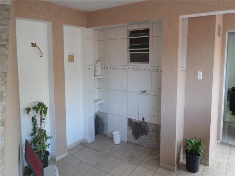 Sobrado à venda com 3 quartos, 150m² - Foto 4