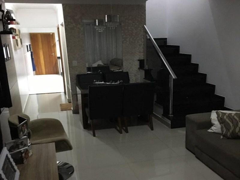 Sobrado à venda com 3 quartos, 125m² - Foto 2