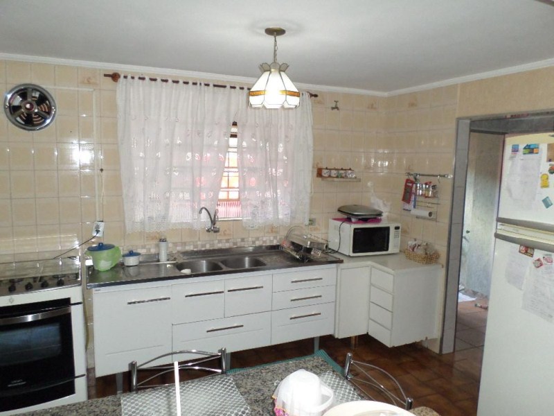 Sobrado à venda com 2 quartos, 190m² - Foto 35