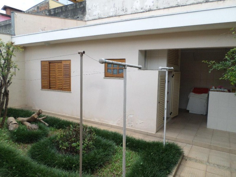 Casa à venda com 3 quartos, 450m² - Foto 17