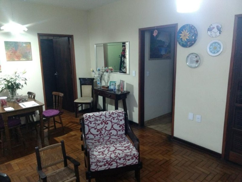 Casa à venda com 2 quartos, 740m² - Foto 4