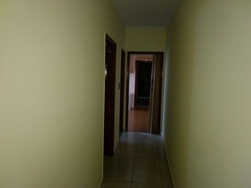 Casa à venda com 3 quartos, 180m² - Foto 8