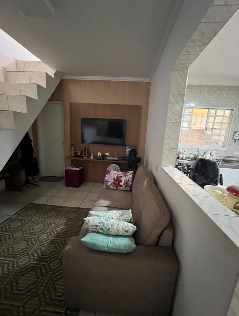 Casa, 2 quartos, 150 m² - Foto 1
