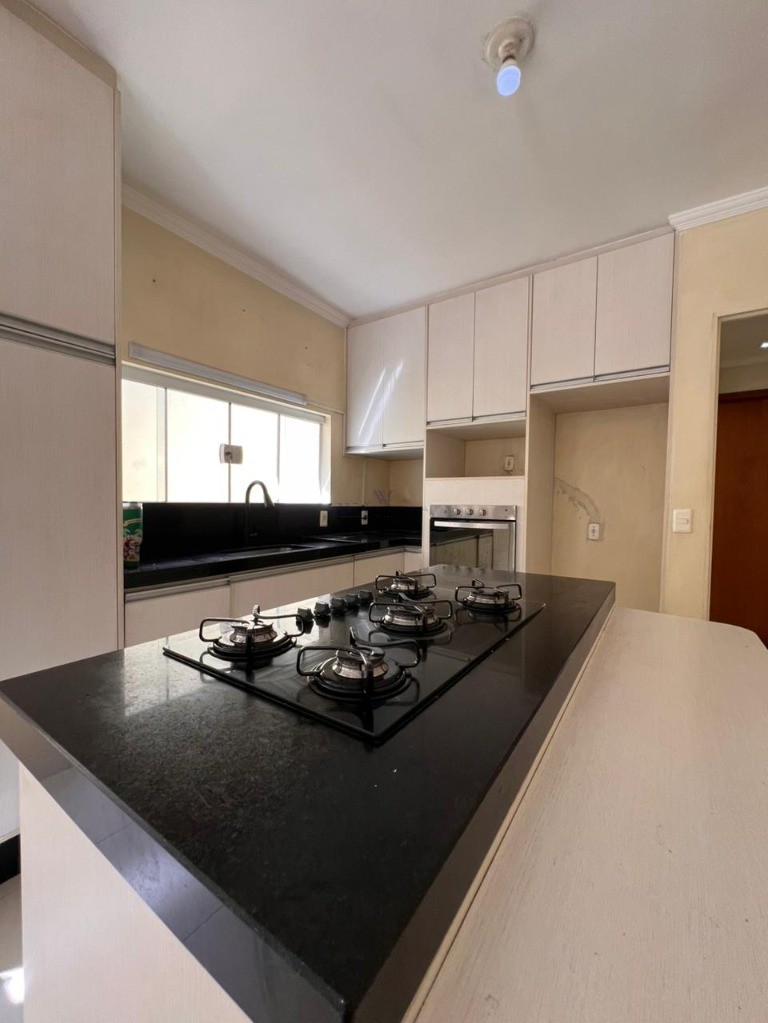 Casa, 3 quartos, 161 m² - Foto 1