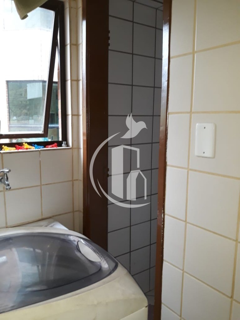 Apartamento à venda com 2 quartos, 80m² - Foto 7