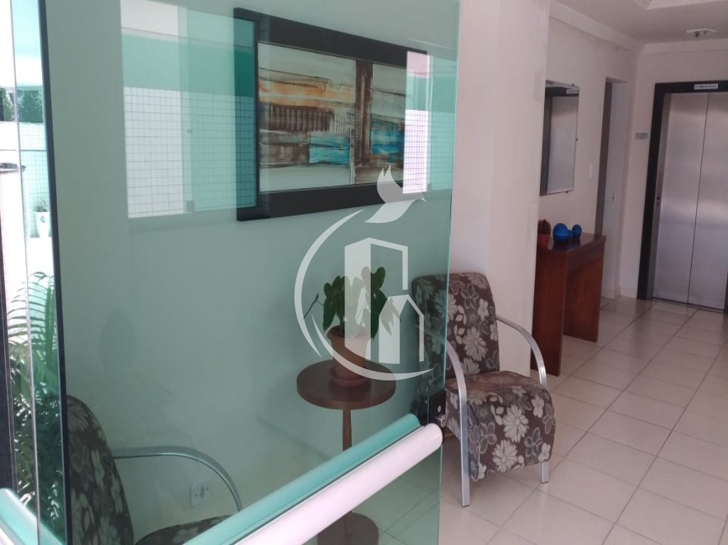 Apartamento à venda com 2 quartos, 70m² - Foto 3