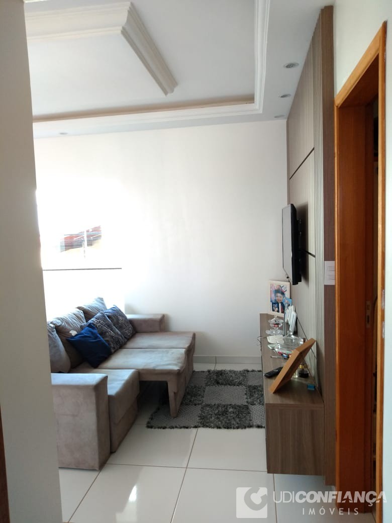 Apartamento à venda com 2 quartos, 62m² - Foto 1