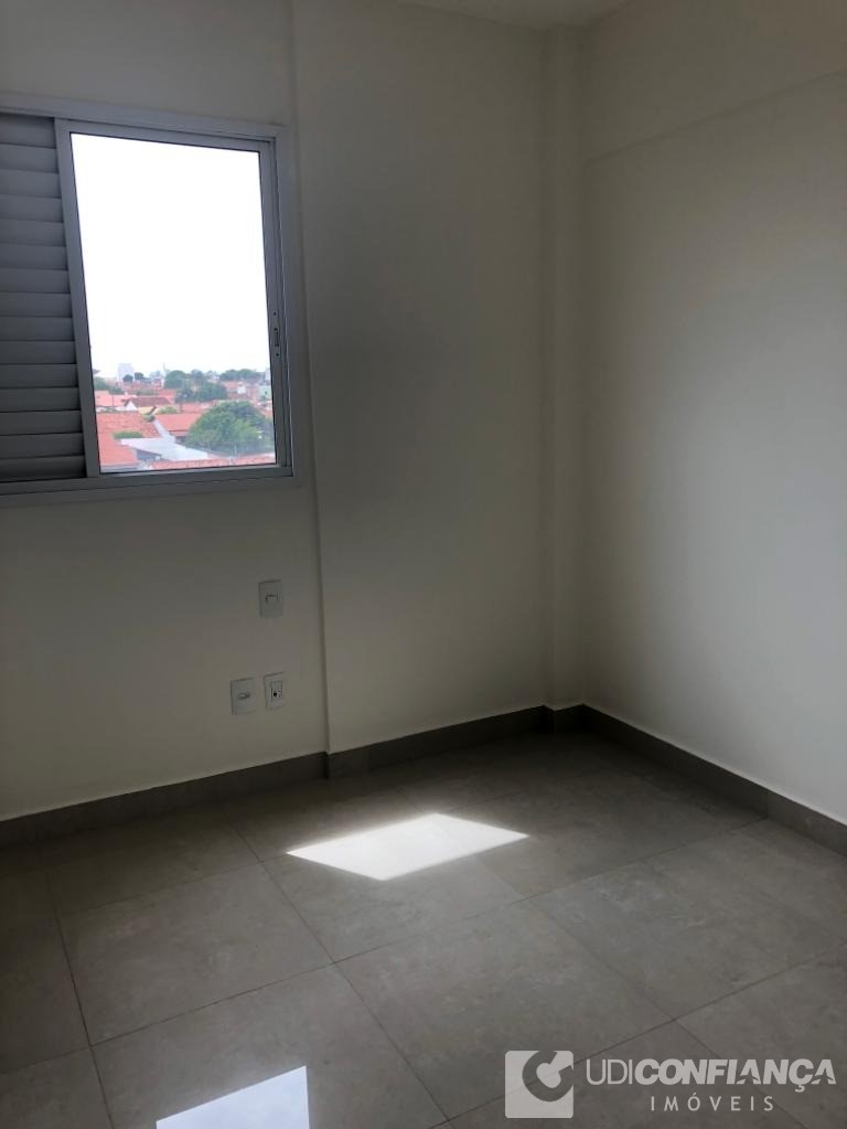 Apartamento à venda com 3 quartos, 79m² - Foto 7