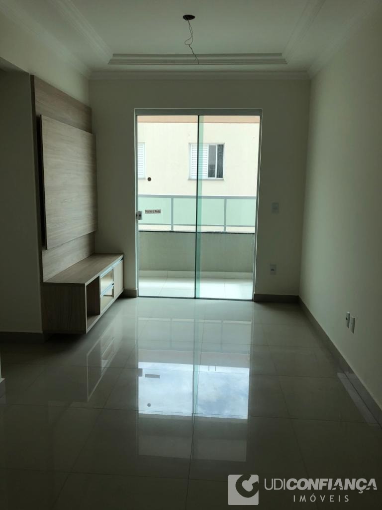 Apartamento à venda com 2 quartos, 57m² - Foto 1