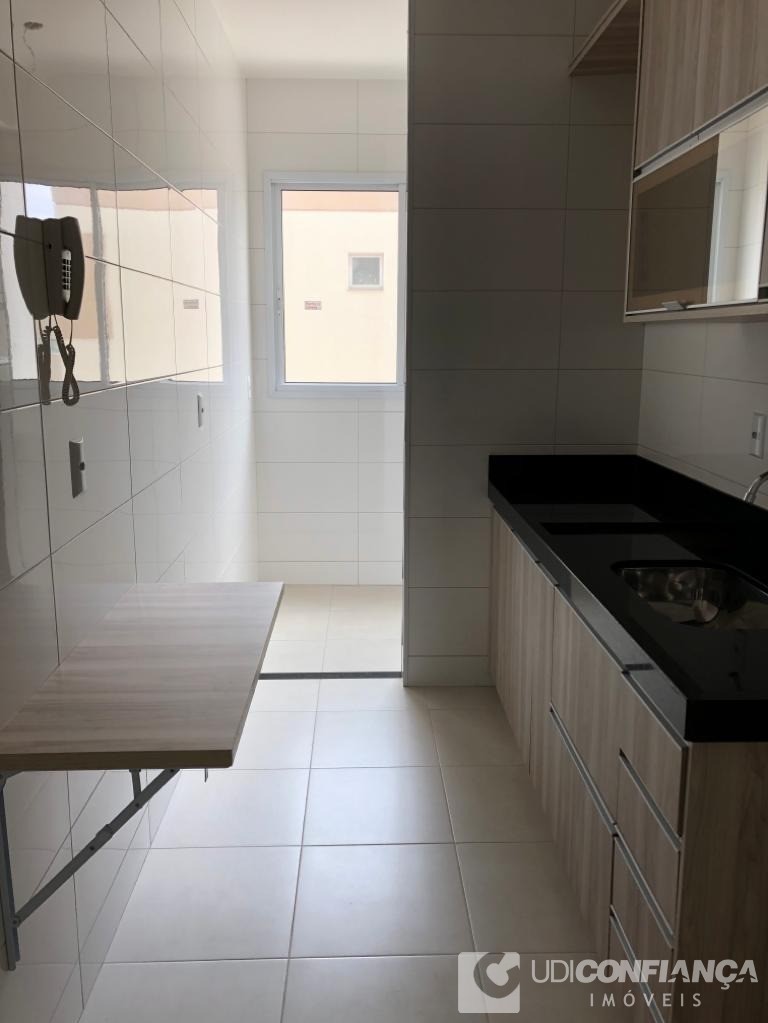 Apartamento à venda com 2 quartos, 57m² - Foto 3