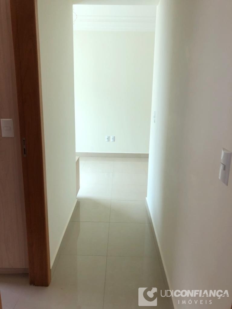 Apartamento à venda com 2 quartos, 57m² - Foto 4