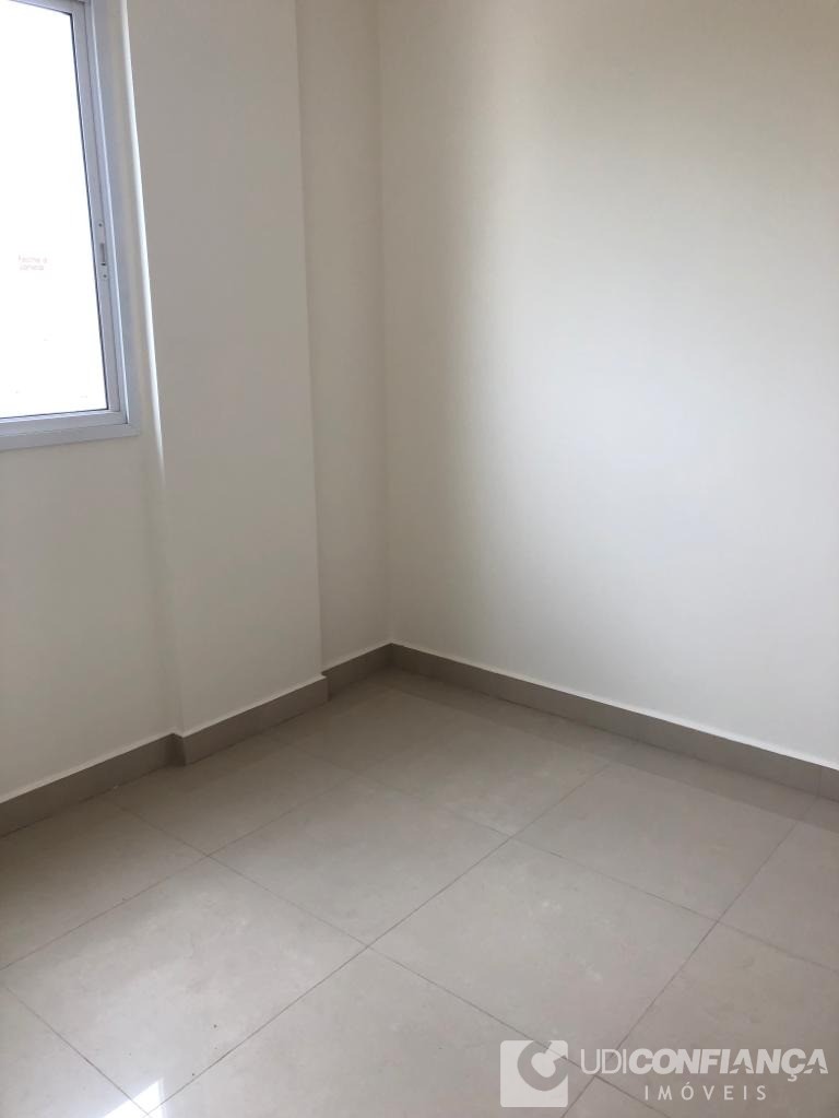 Apartamento à venda com 2 quartos, 57m² - Foto 6