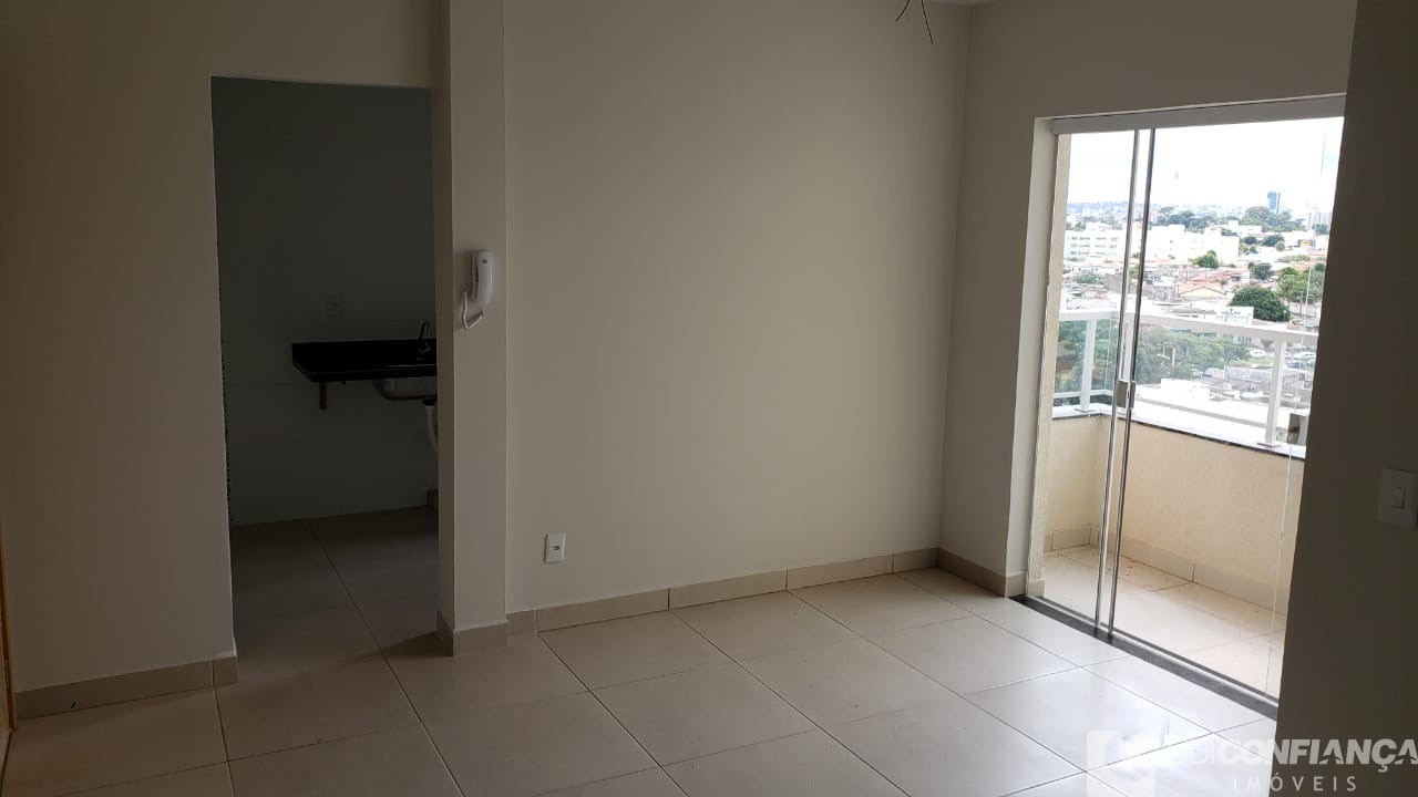 Apartamento à venda com 2 quartos, 62m² - Foto 1