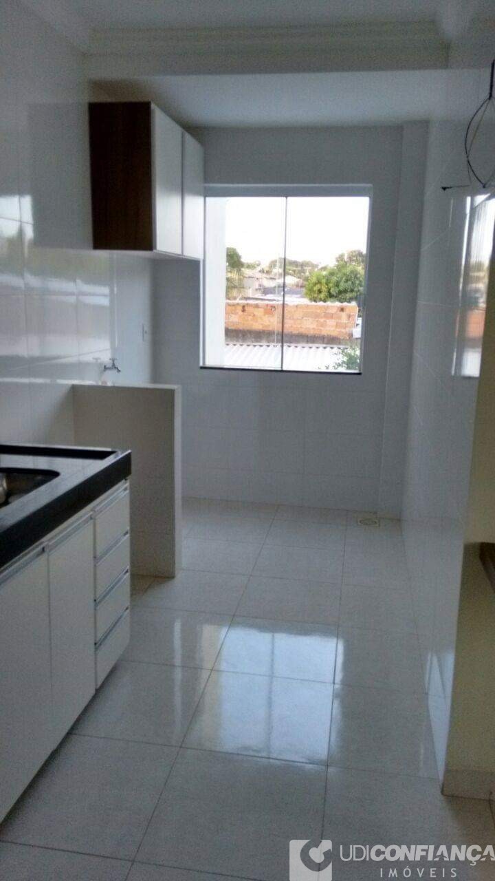 Apartamento à venda com 2 quartos, 68m² - Foto 3