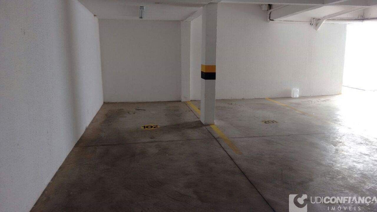 Apartamento à venda com 2 quartos, 68m² - Foto 6