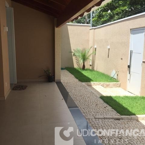 Casa à venda com 3 quartos - Foto 3