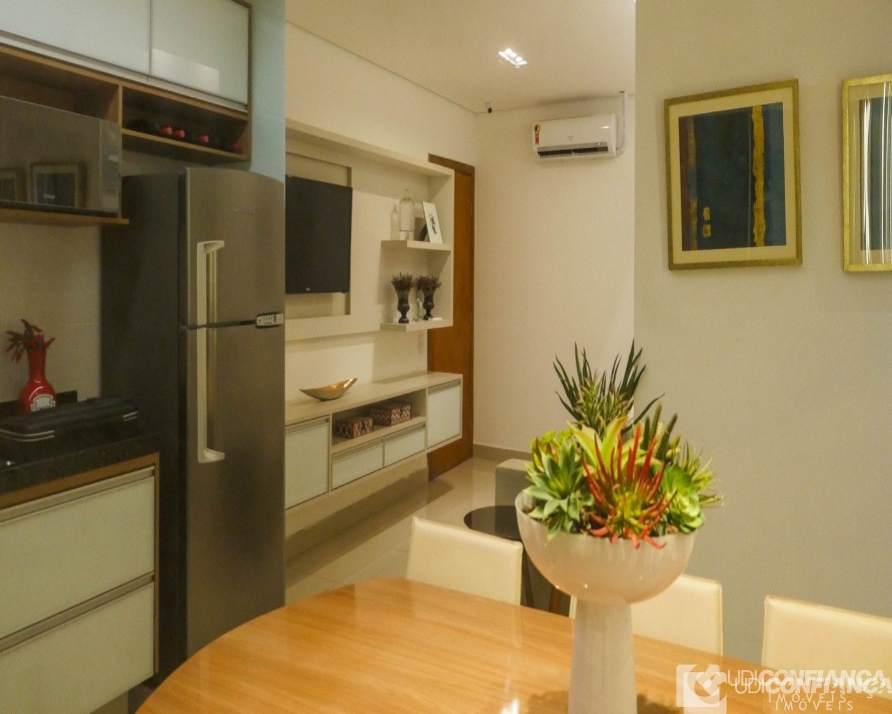 Apartamento à venda com 2 quartos, 51m² - Foto 2