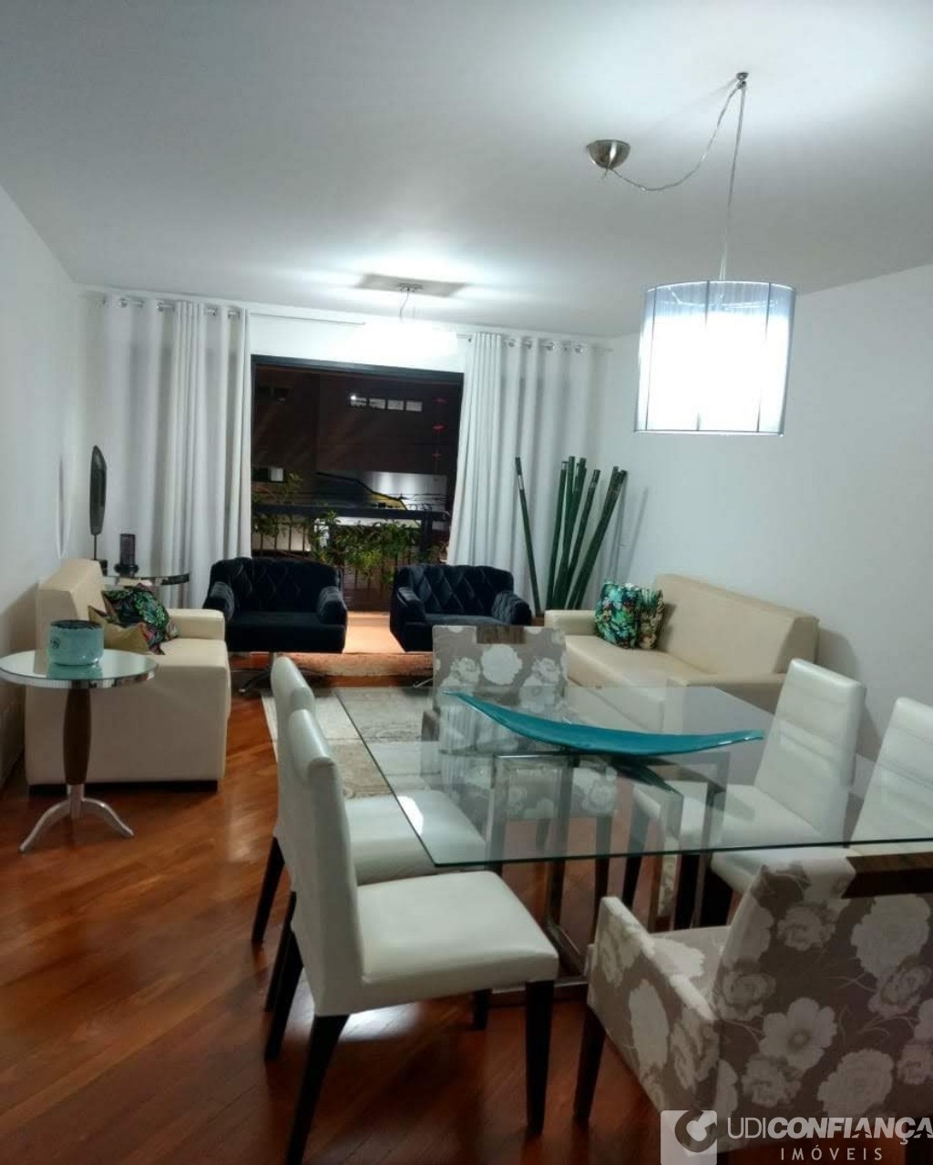 Apartamento à venda com 3 quartos, 120m² - Foto 2