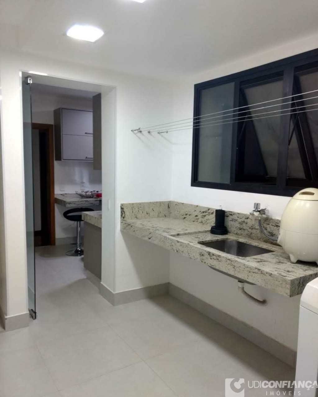 Apartamento à venda com 3 quartos, 120m² - Foto 8