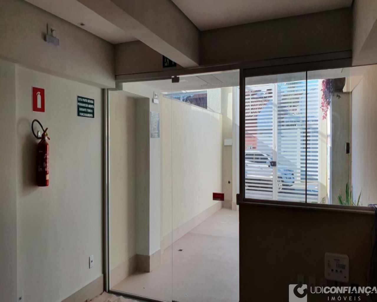 Apartamento à venda com 4 quartos, 218m² - Foto 9