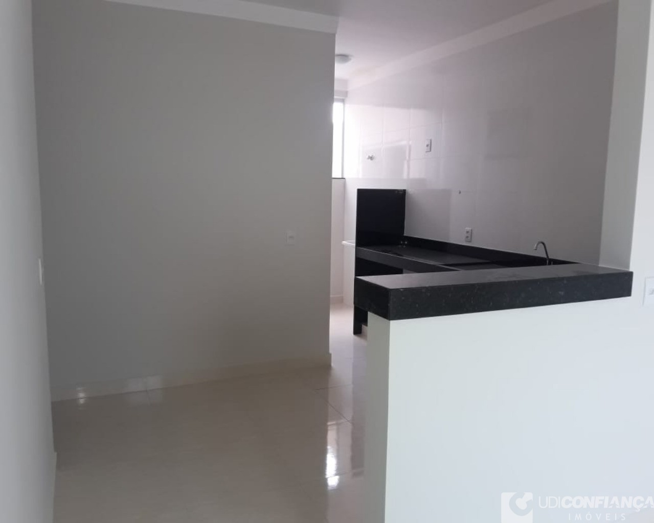 Apartamento à venda com 2 quartos, 75m² - Foto 9