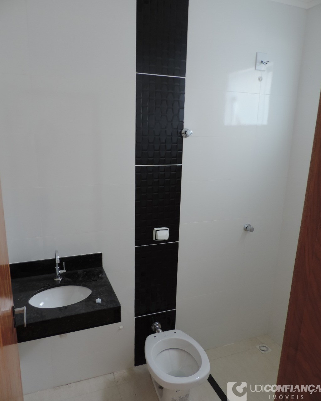 Apartamento à venda com 2 quartos, 75m² - Foto 14