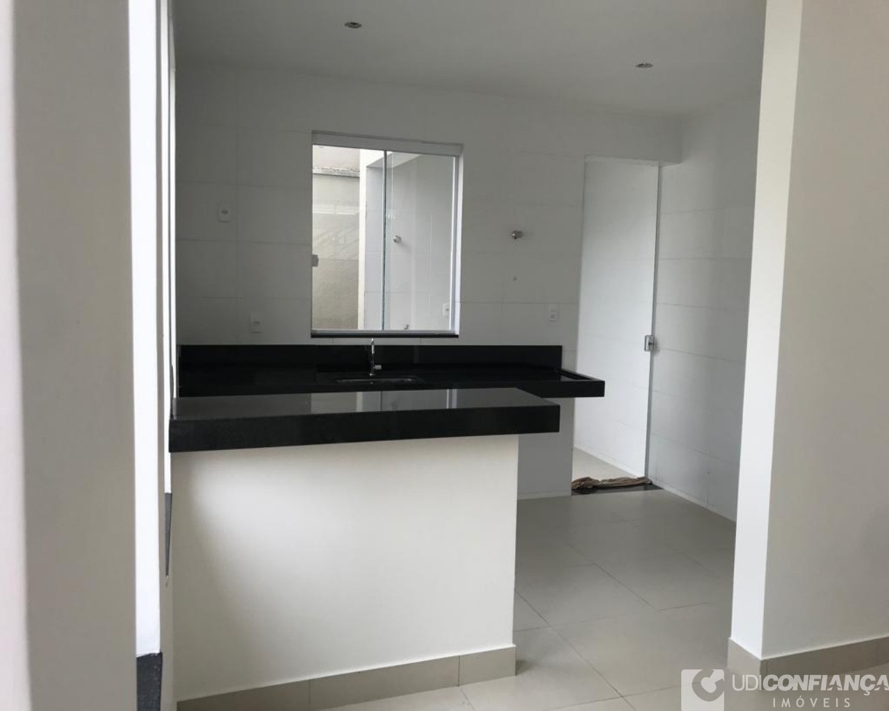 Apartamento à venda com 2 quartos, 64m² - Foto 6