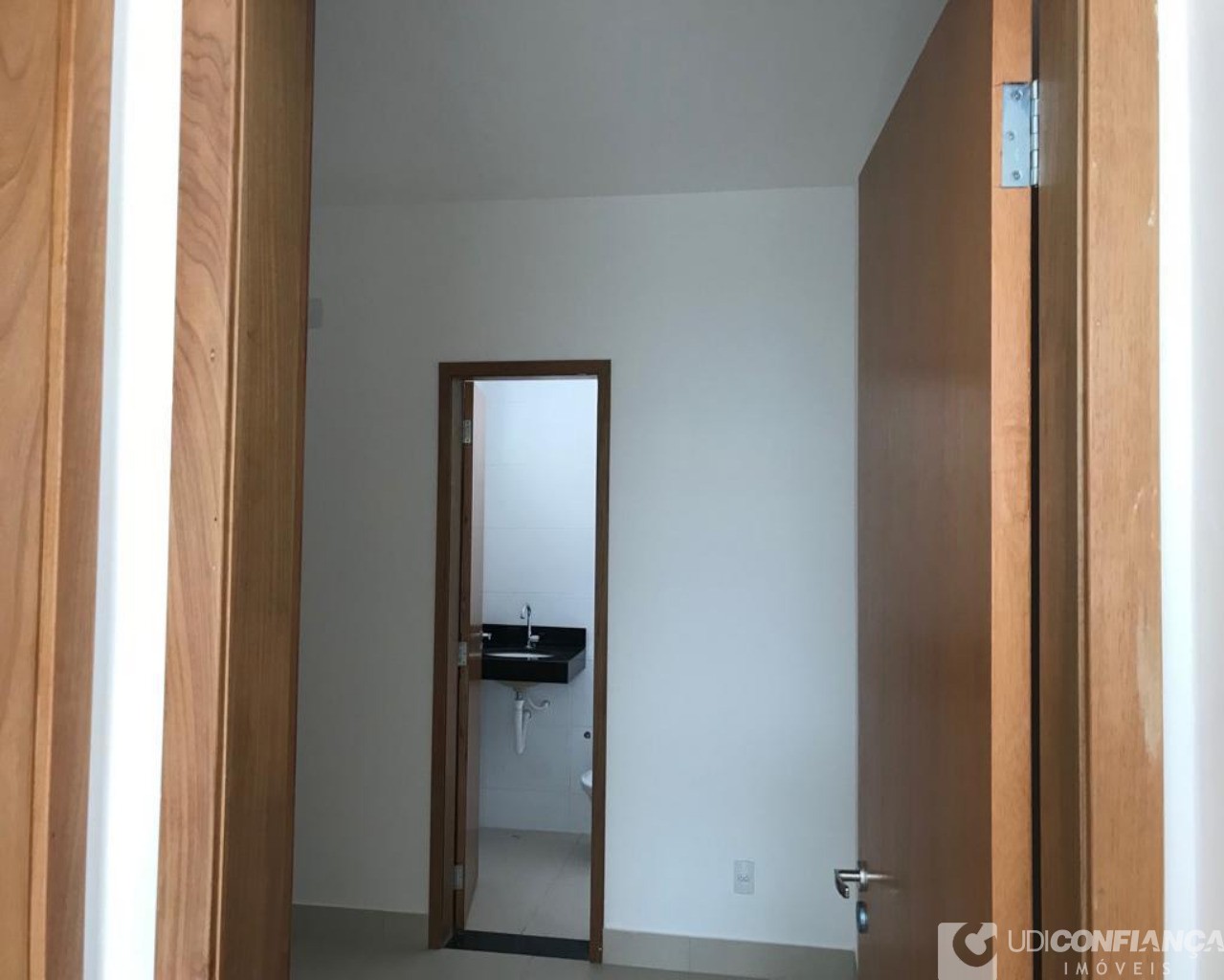 Apartamento à venda com 2 quartos, 64m² - Foto 9