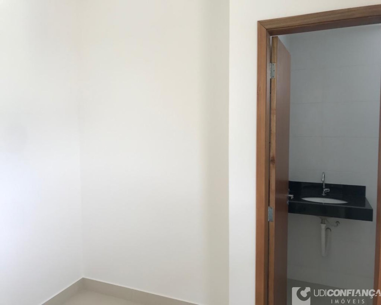 Apartamento à venda com 2 quartos, 64m² - Foto 17