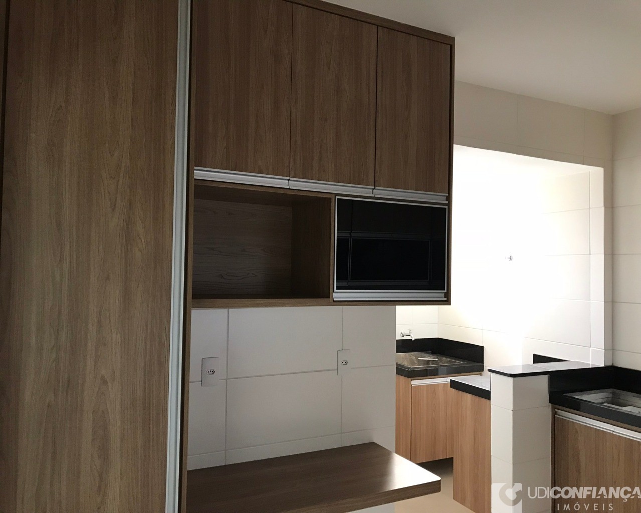 Apartamento à venda com 3 quartos, 94m² - Foto 4