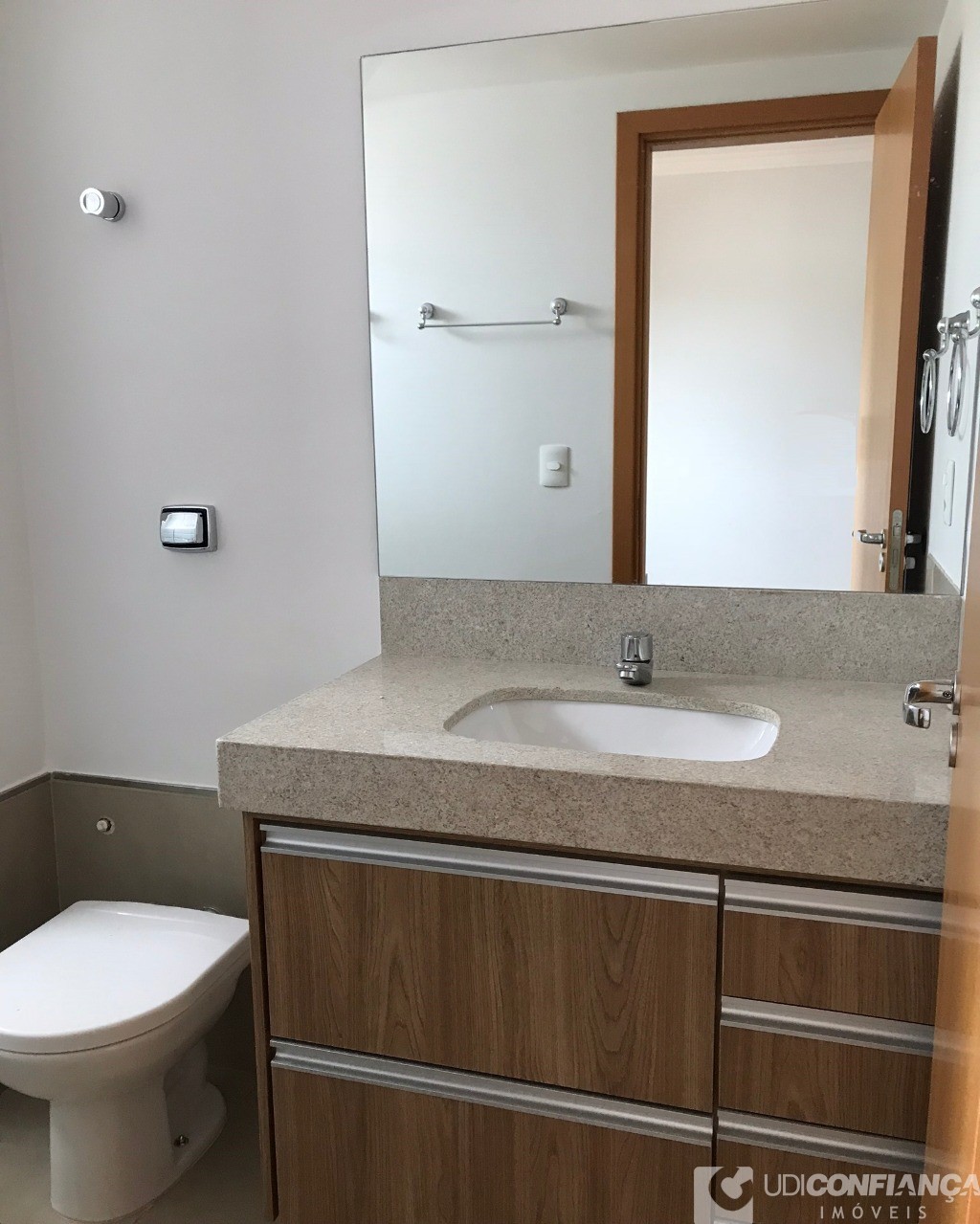 Apartamento à venda com 3 quartos, 94m² - Foto 8