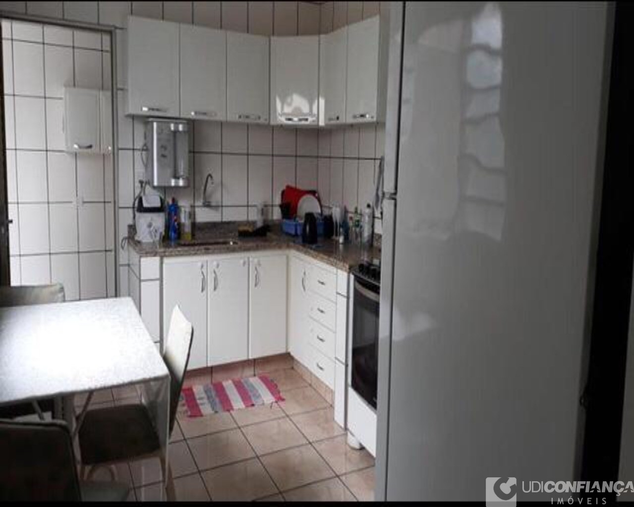 Casa à venda com 3 quartos, 192m² - Foto 3