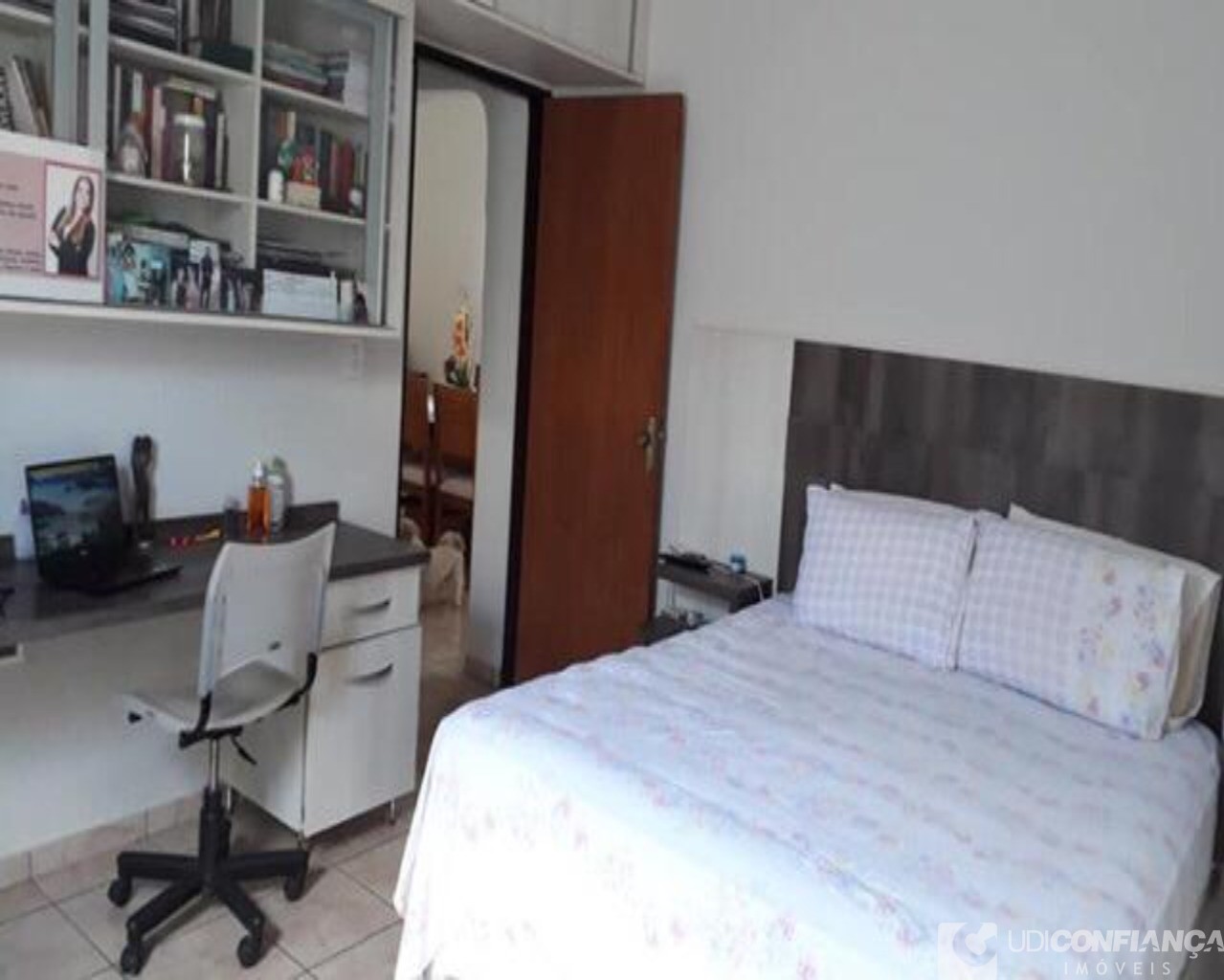 Casa à venda com 3 quartos, 192m² - Foto 4