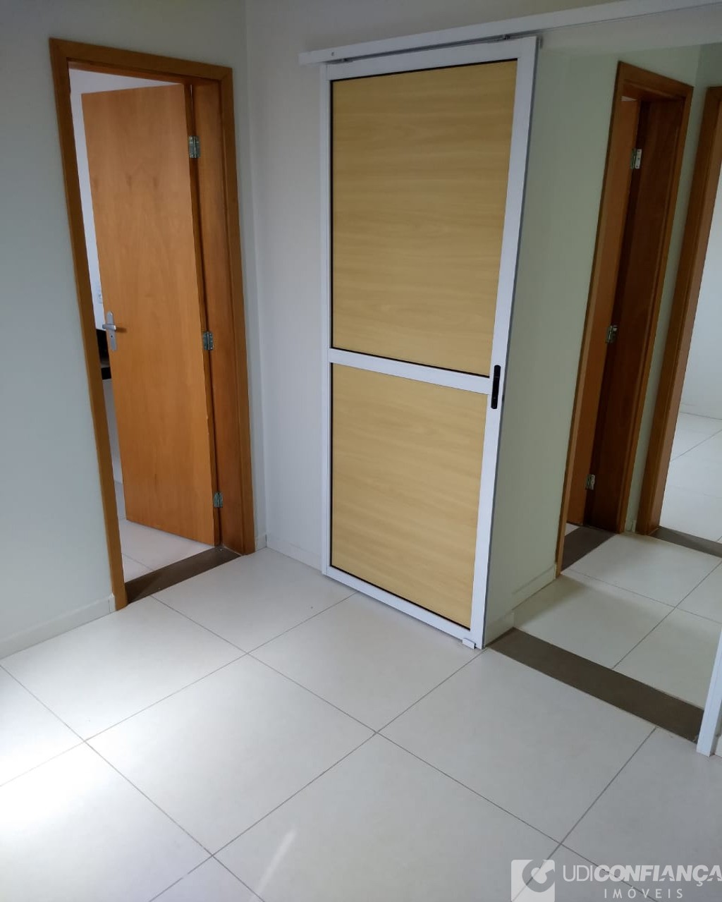 Apartamento à venda com 3 quartos, 63m² - Foto 2