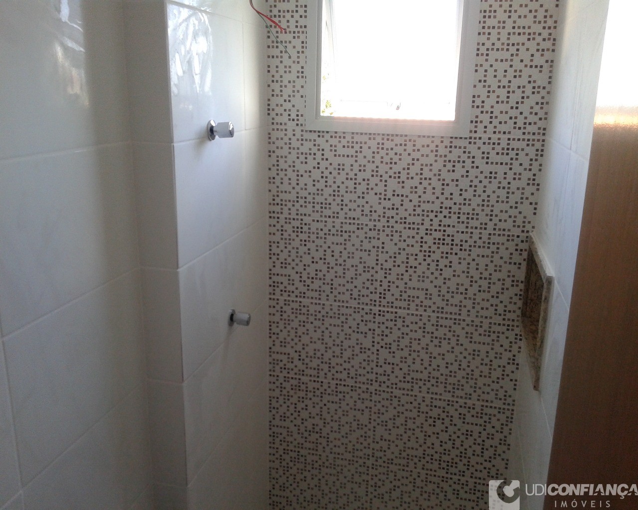 Apartamento à venda com 2 quartos, 58m² - Foto 2