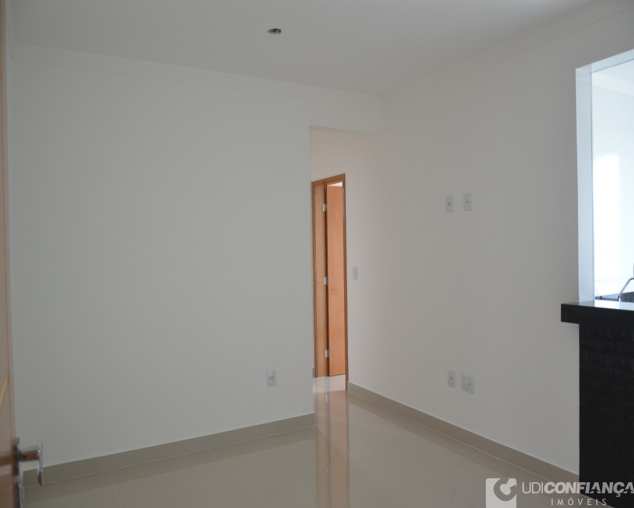 Apartamento à venda com 2 quartos, 62m² - Foto 6