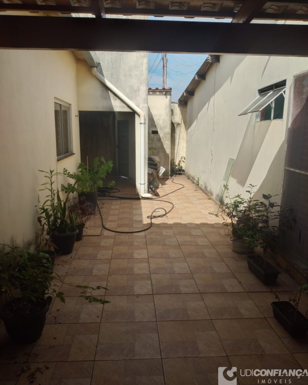 Casa à venda com 2 quartos - Foto 4