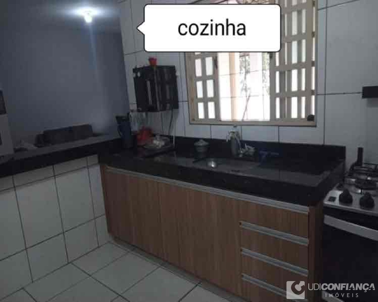 Casa à venda com 3 quartos, 70m² - Foto 6