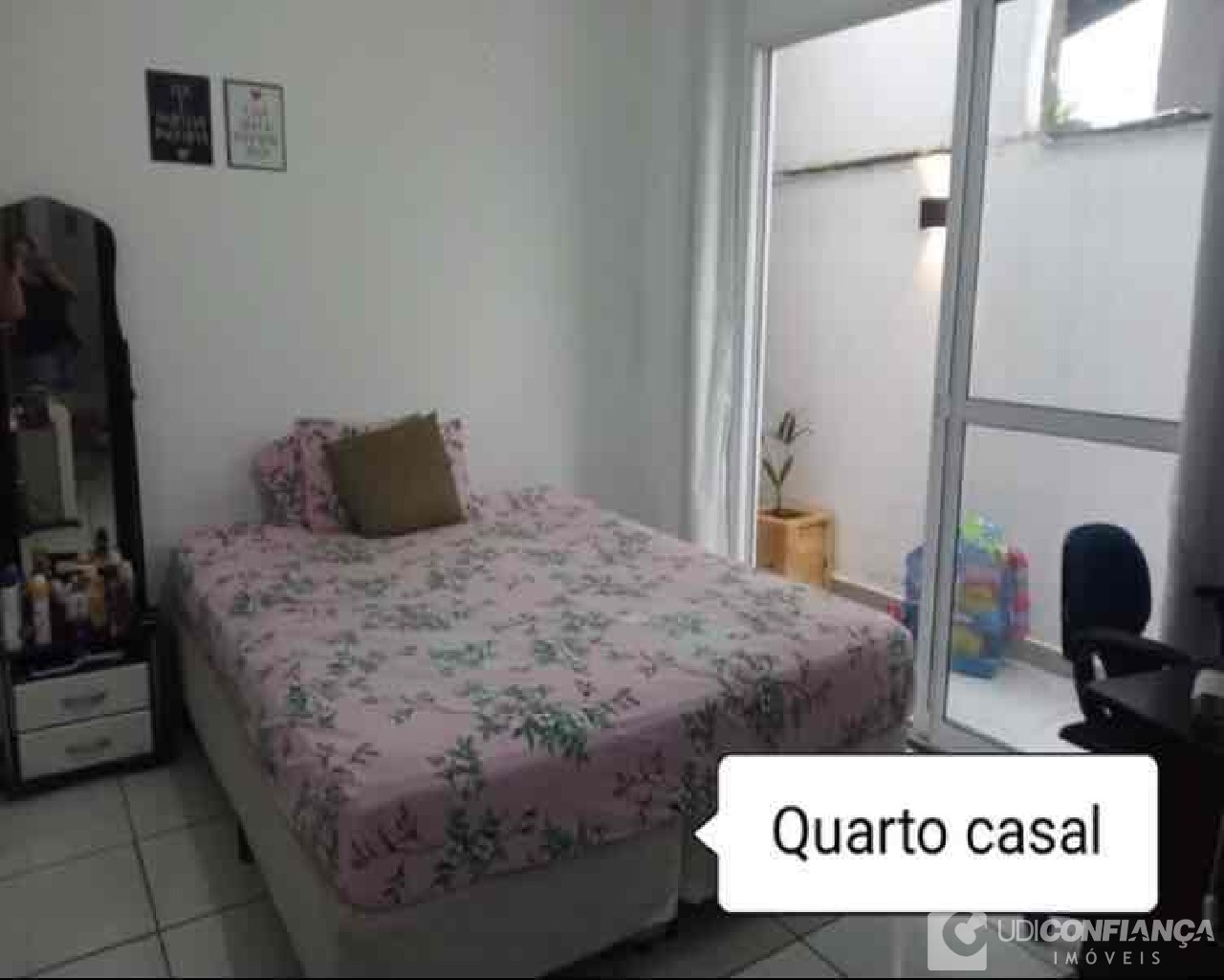 Casa à venda com 3 quartos, 70m² - Foto 8