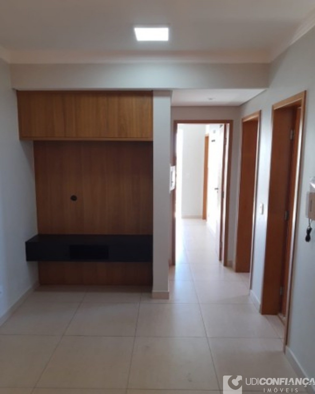 Apartamento à venda com 2 quartos, 49m² - Foto 2