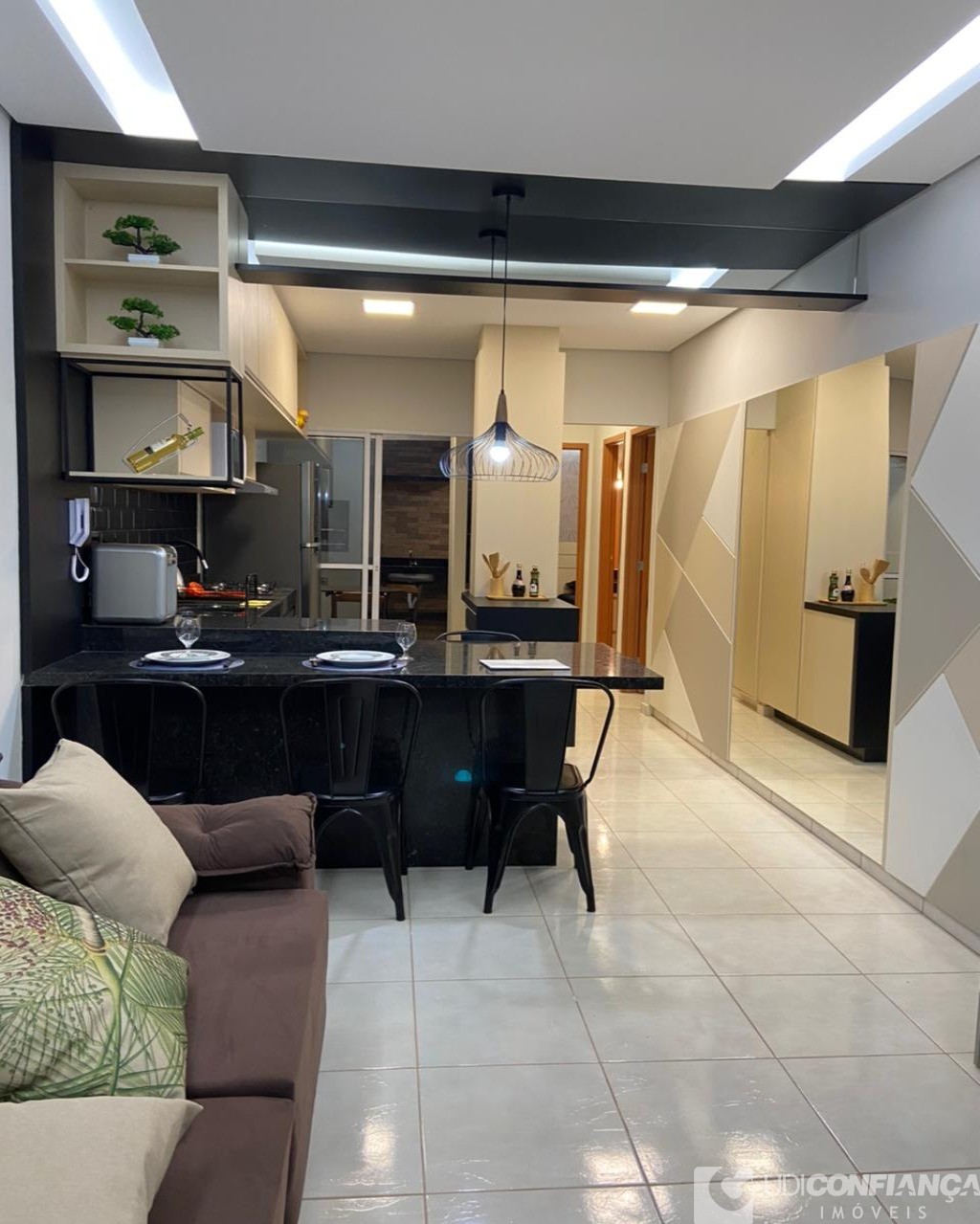 Casa à venda com 2 quartos, 50m² - Foto 3