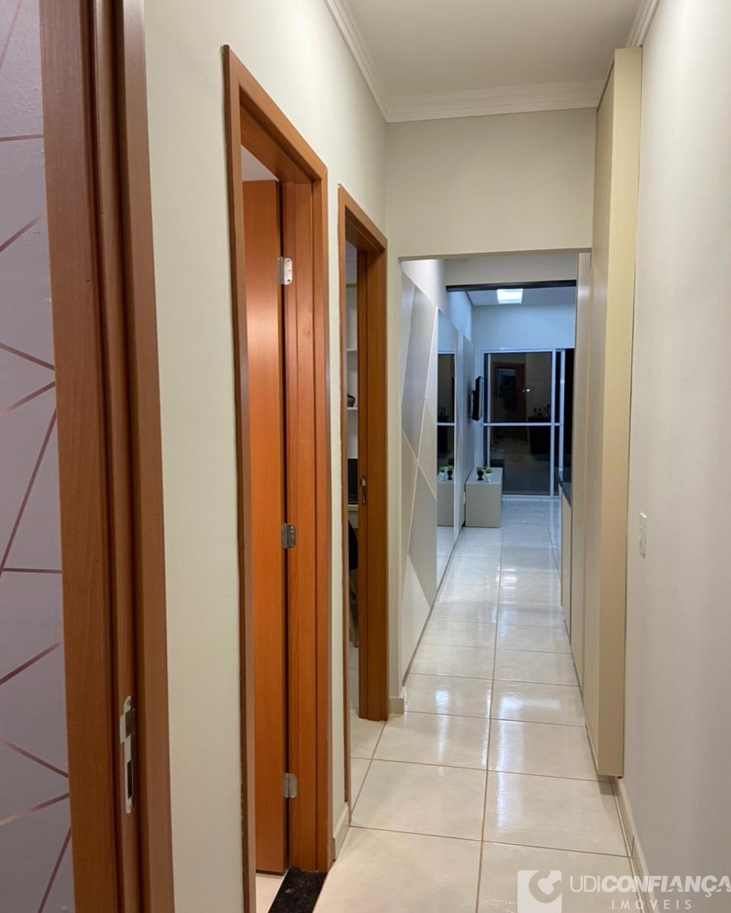 Casa à venda com 2 quartos, 50m² - Foto 12