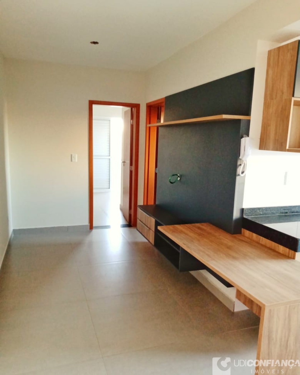 Apartamento à venda com 2 quartos, 50m² - Foto 2